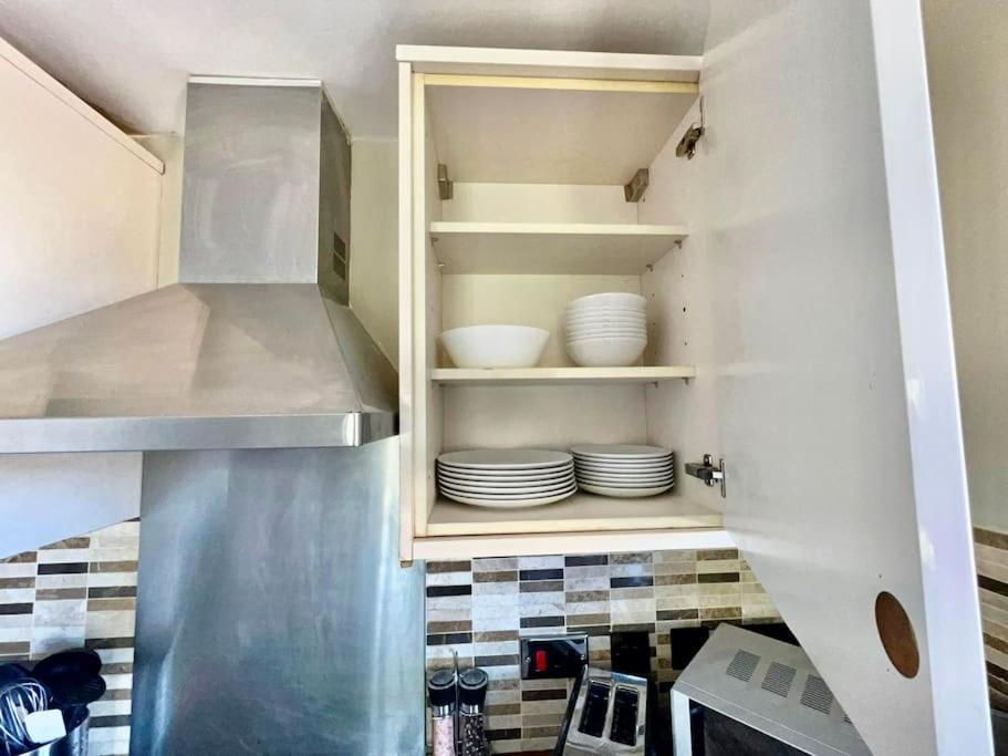 לונדון Lovely Two Bed Flat מראה חיצוני תמונה